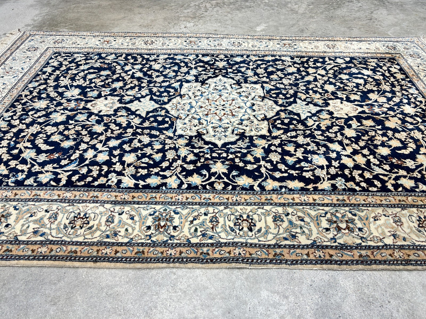 Collector Item - Very Fine 4'2"x6'3" Antique Hand-Knotted 100% Wool Naine Rug