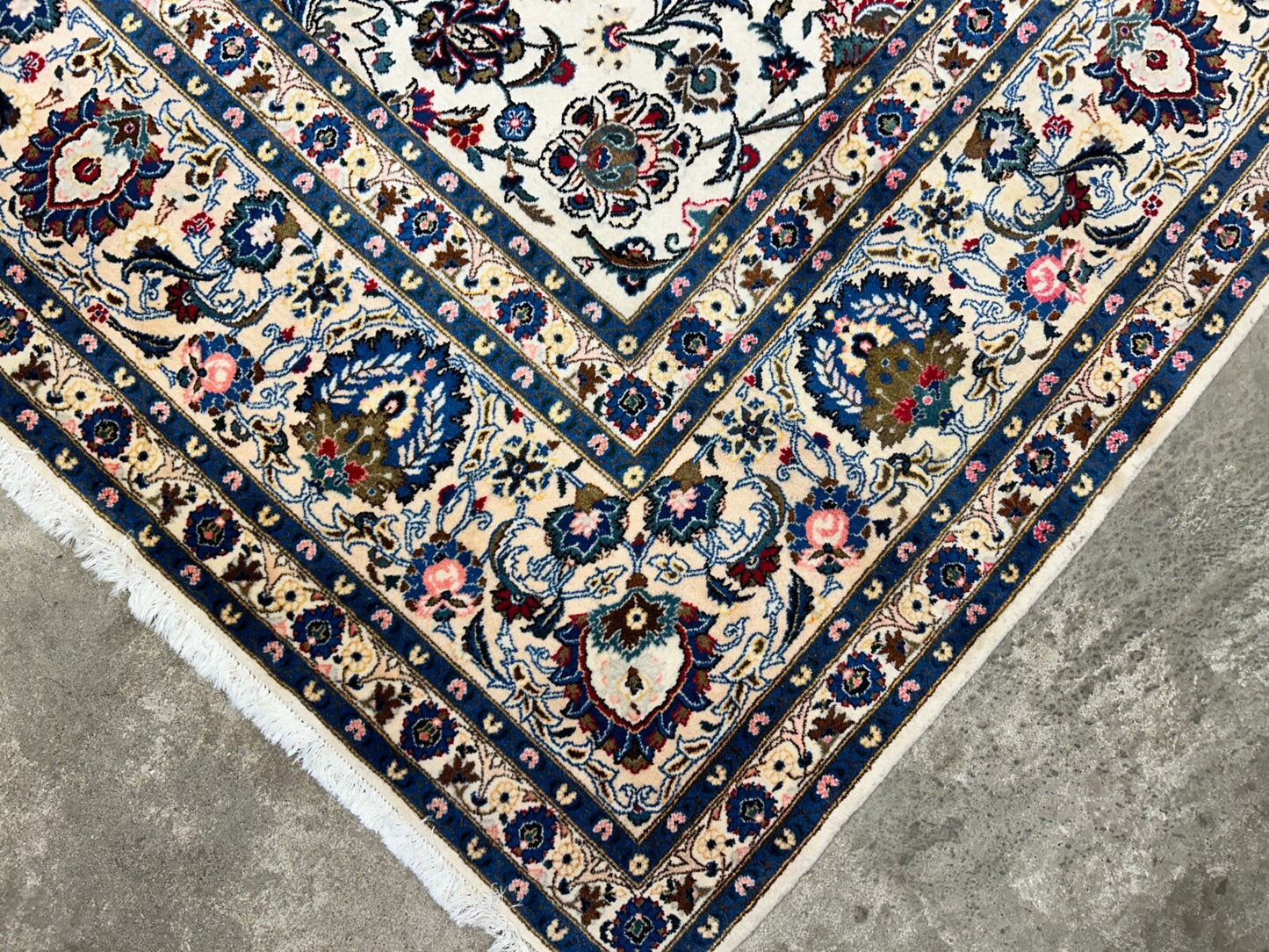 10'5"x13'8" Hand-Knotted 100% Wool Pile All-over Kashane Rug