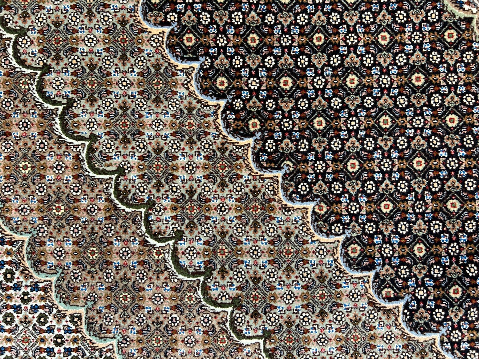 6'7"x9'10" Fine Hand-Knotted Wool & Silk Blend Tabrize Mahi Carpet - Area Rug