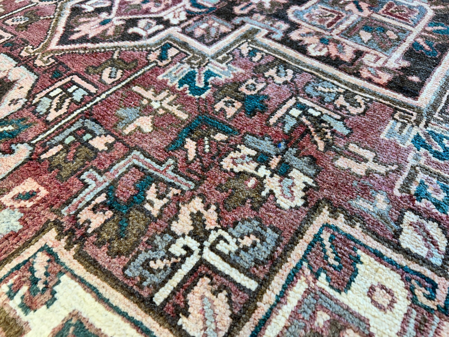 7'5"x11'5" Hand-Knotted 100% Wool Pile Herize Rug