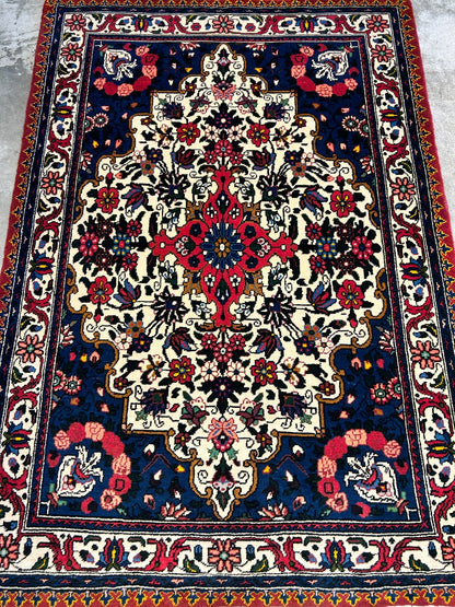 3'5"x5'2'' Hand-Knotted 100% Wool Persiane Bakhtiarie Area Rug