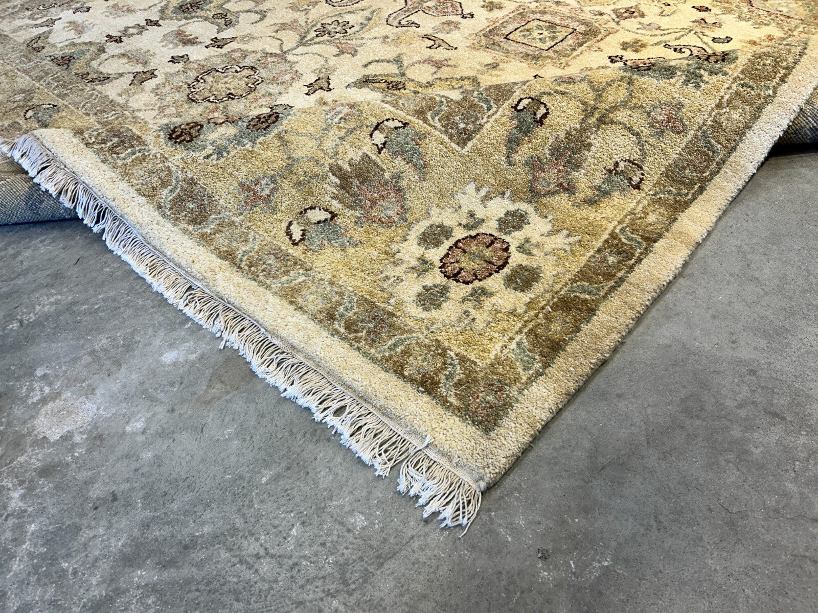 9'x12' Hand-Knotted 100% Wool Pile Oriental Rug