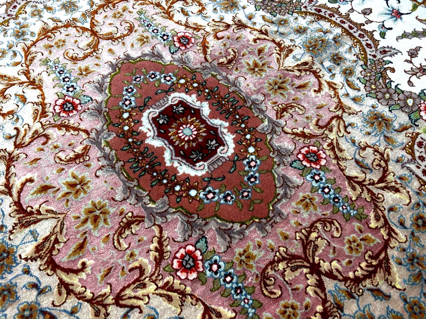 8'3"x11'6" Very Fine Hand-Knotted Wool & Silk Tabrize Area Rug - Signed