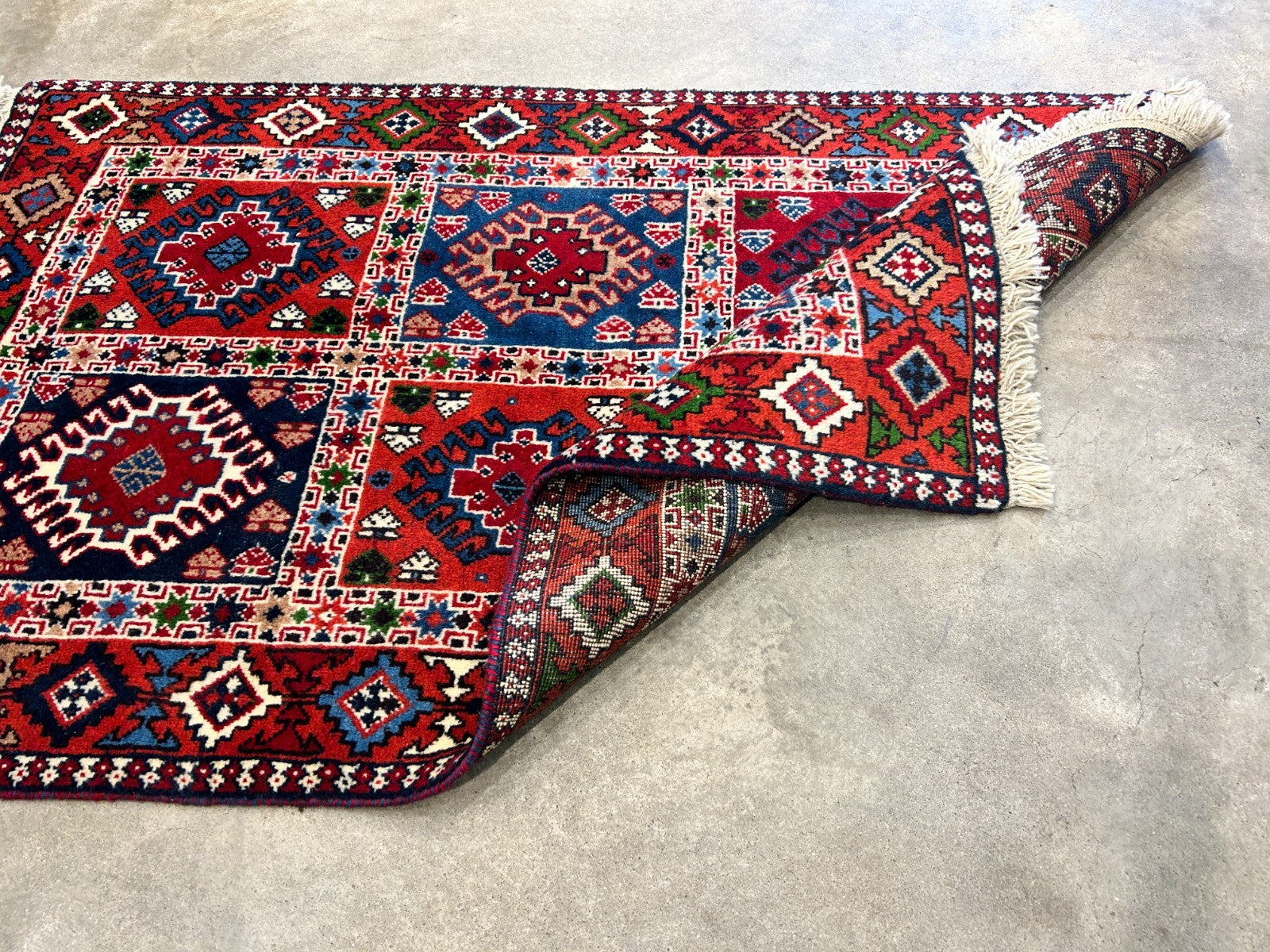 2'7"x4'2" Hand-Knotted 100% Wool Pile Yalamehe Rug