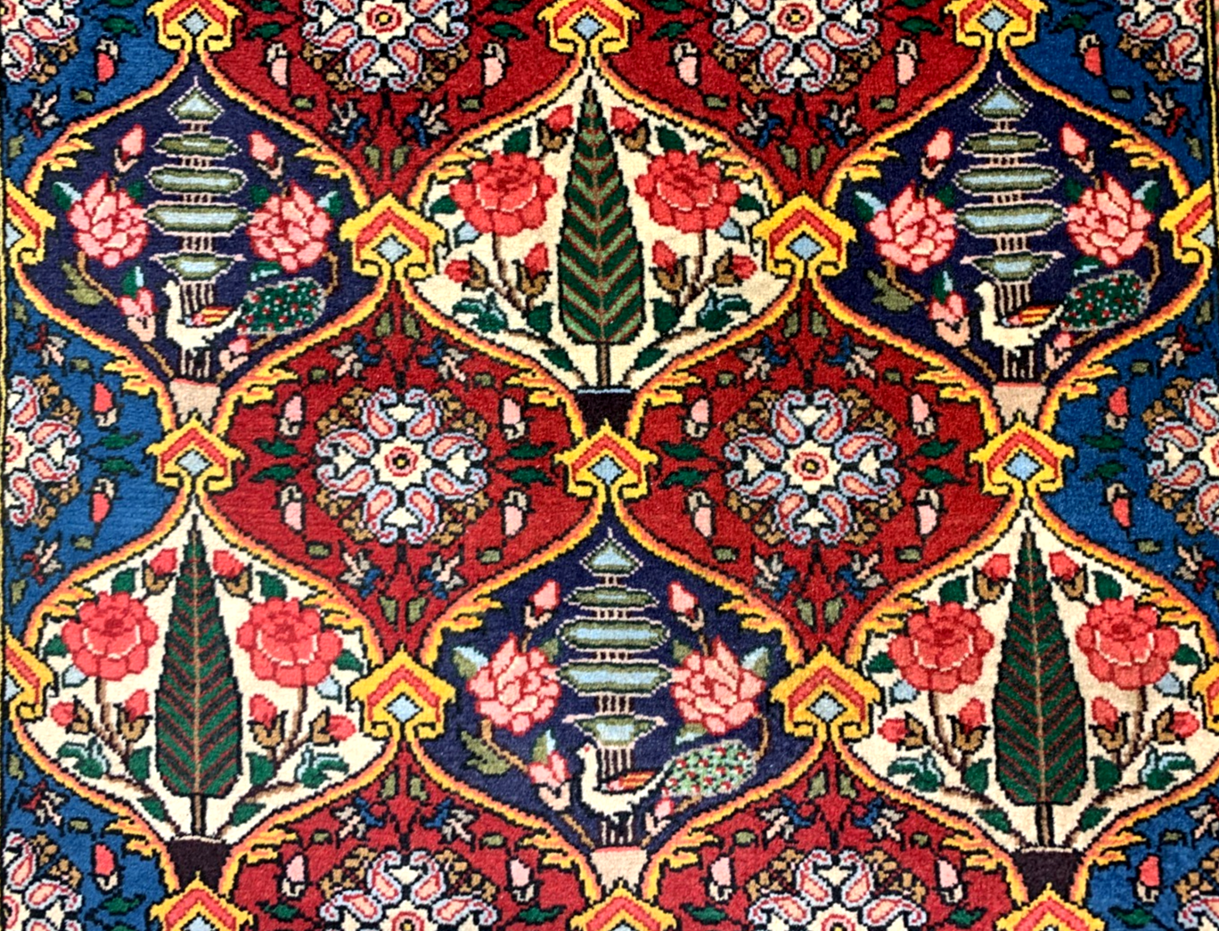 3'3"x5'2'' Hand-Knotted 100% Wool Pile Bakhtiarie Area Rug