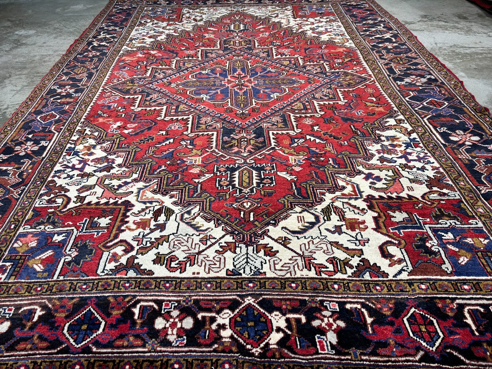 7'3"x10'3" Hand-Knotted 100% Wool Herize Carpet - Area Rug