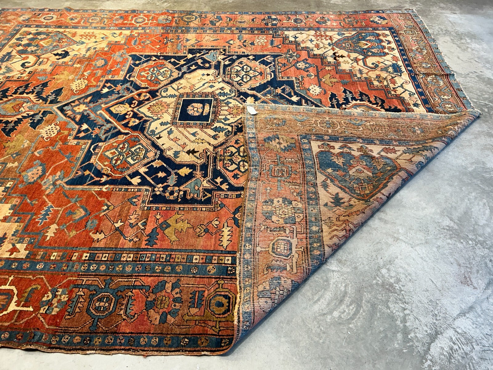 Collector Item - 9'8"x11'10 Antique Fine Wool Herize Serapy Hand-Knotted Rug