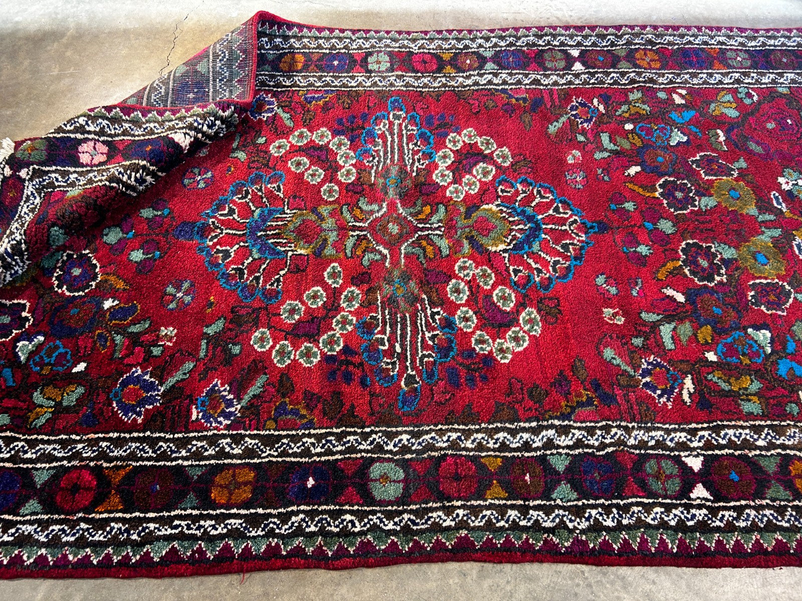 4'6" x 8' Hand-Knotted 100% Wool Hamadane Area Rug