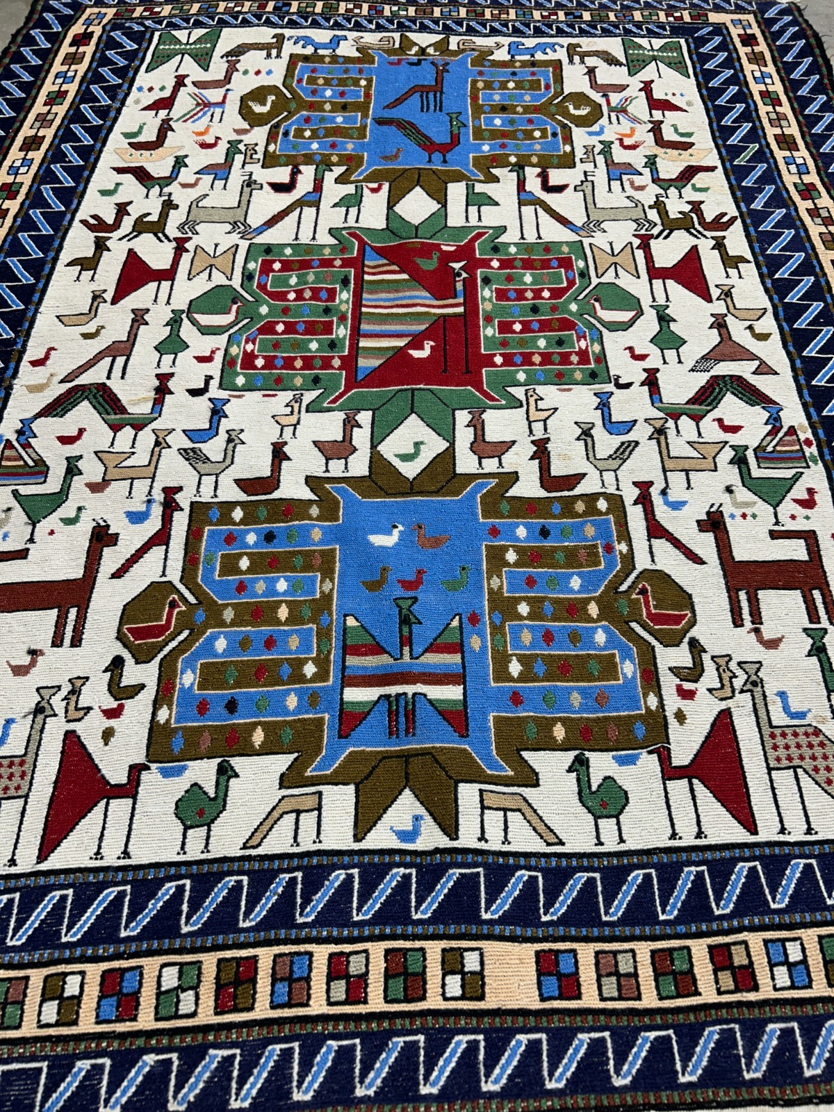 4'x4'10" Needle Punched 100% Wool Soumak Area Rug - Carpet