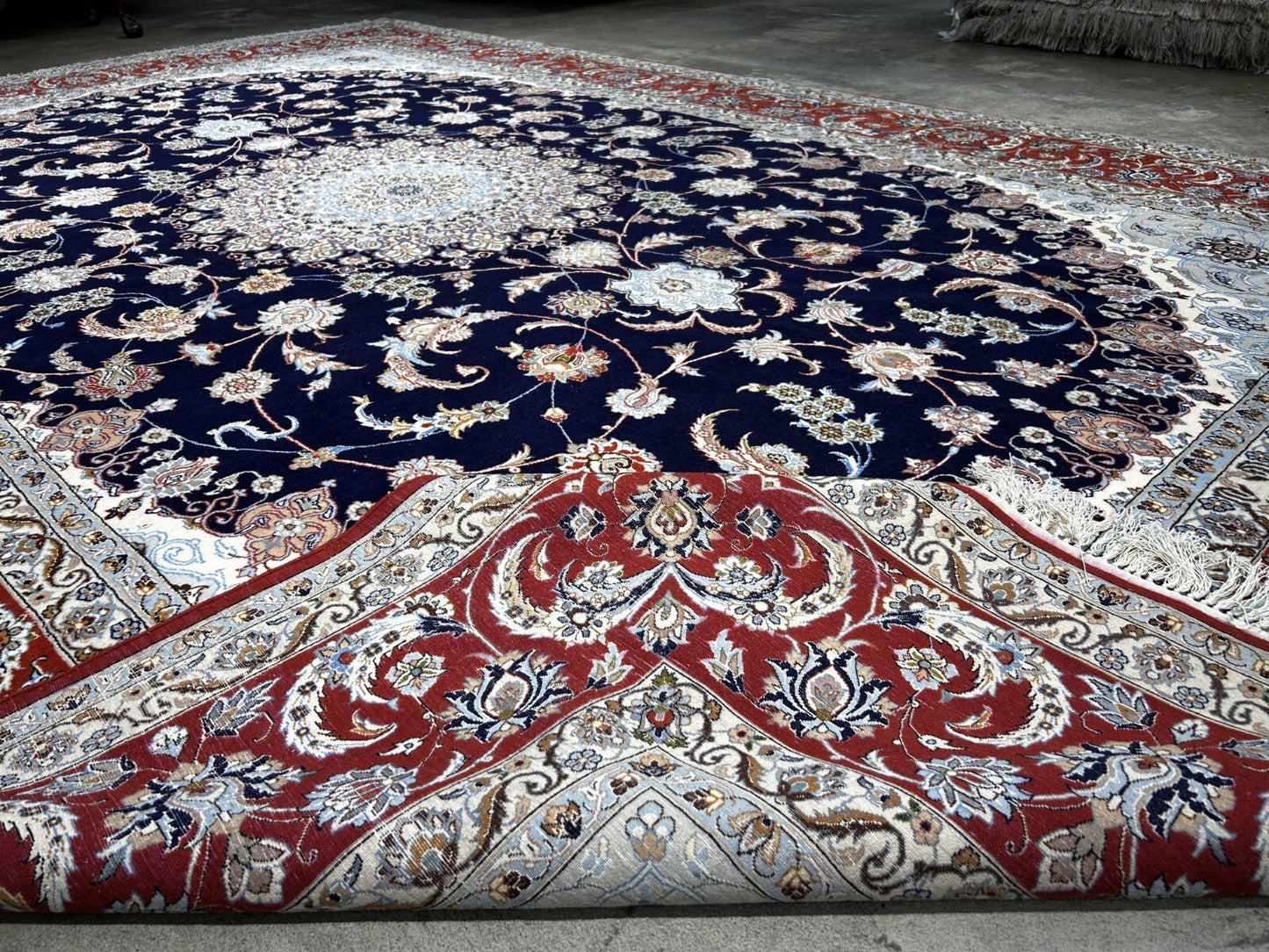 8'8"x11'9" Extra Fine Hand-Knotted Wool & Silk Isfahane Rug