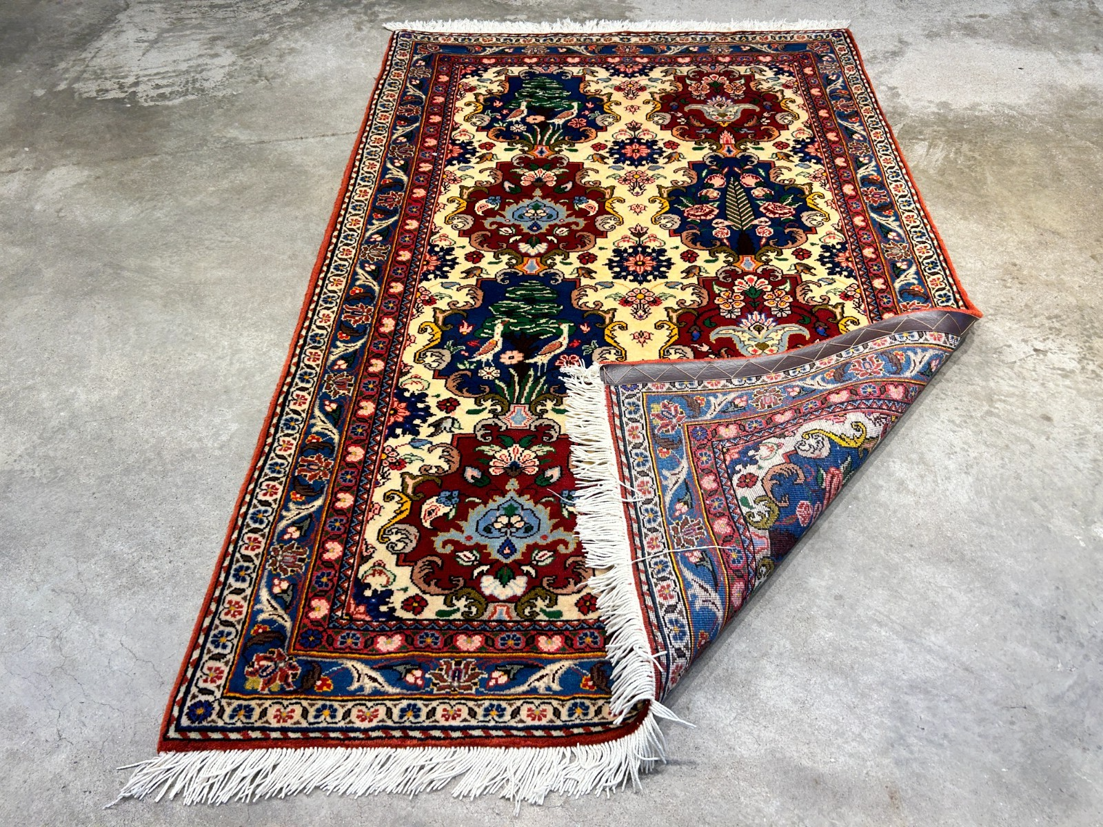 3'x5'1" Hand-Knotted 100% Wool Pile Bakhtiarie Area Rug