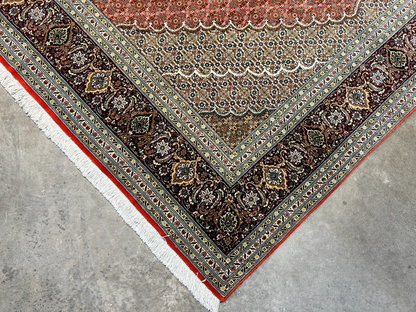 6'6"x9'6" Fine Hand-Knotted Wool & Silk Blend Tabrize Mahi Carpet - Area Rug