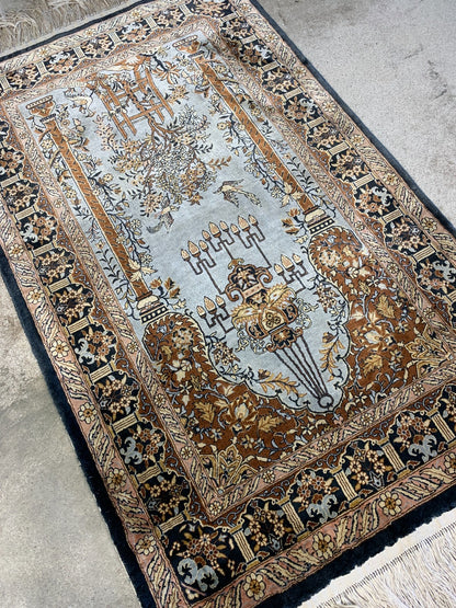 2'7"x4'1" Very Fine Hand-Knotted 100% Silk Prayer Rug