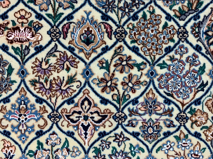 3'2"x4'10'' Very Fine Hand-Knotted Silk & Wool Naine Area Rug - Carpet