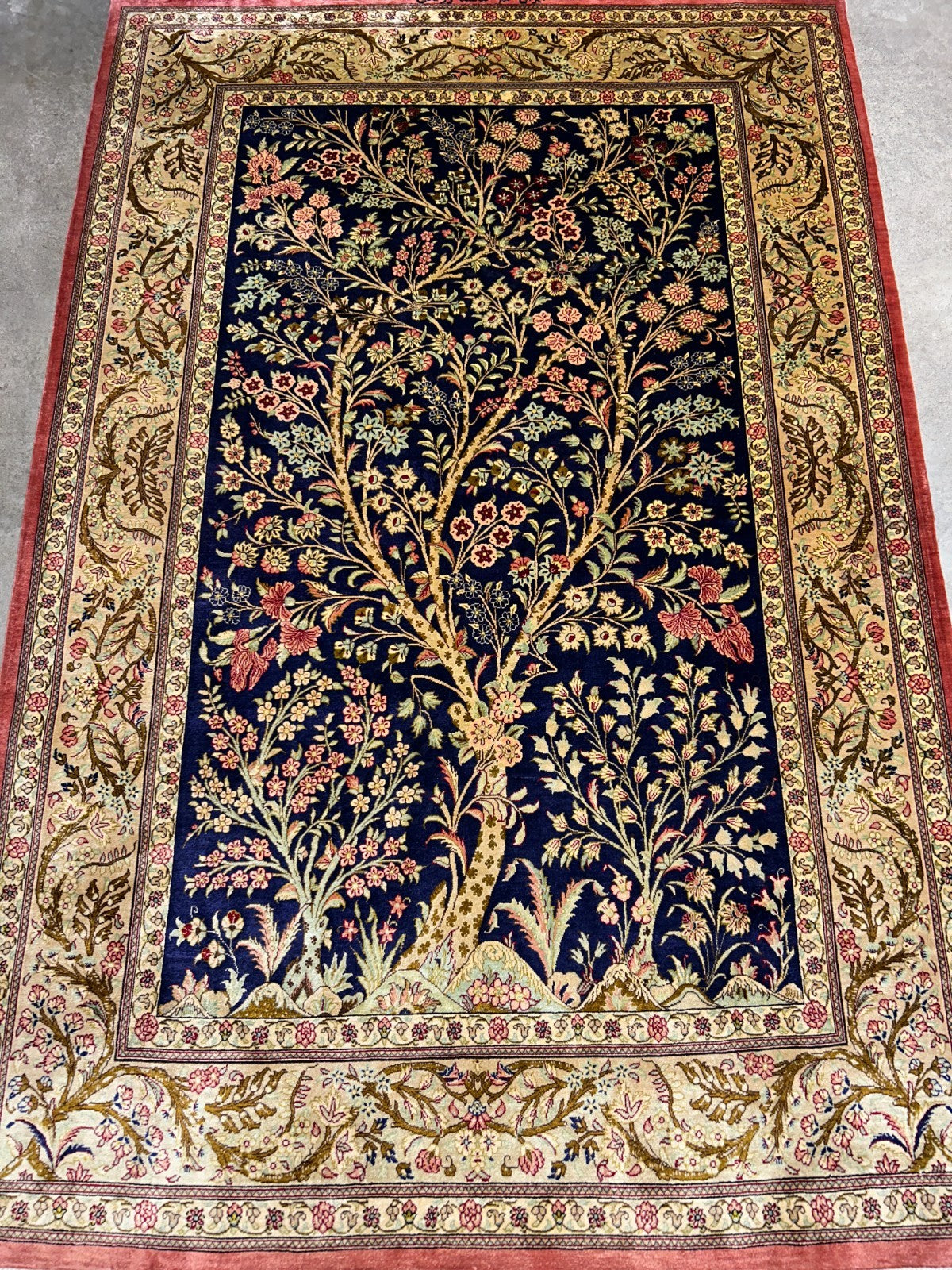 3'3"x4'11" Exquisite Extra-Fine Hand-Knotted 100% Silk Tree of Life Area Rug