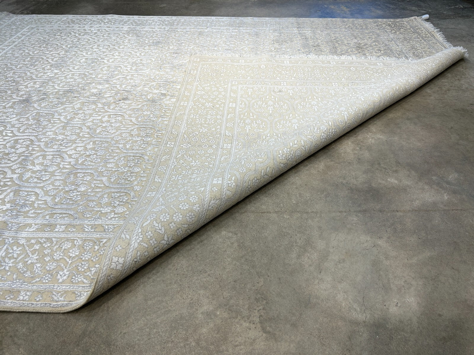 8' x 10'1" Hand-Knotted Silver 100% Wool Carpet - Indian All-Over Area Rug - 3D