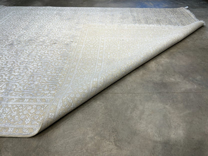 8' x 10'1" Hand-Knotted Silver 100% Wool Carpet - Indian All-Over Area Rug - 3D