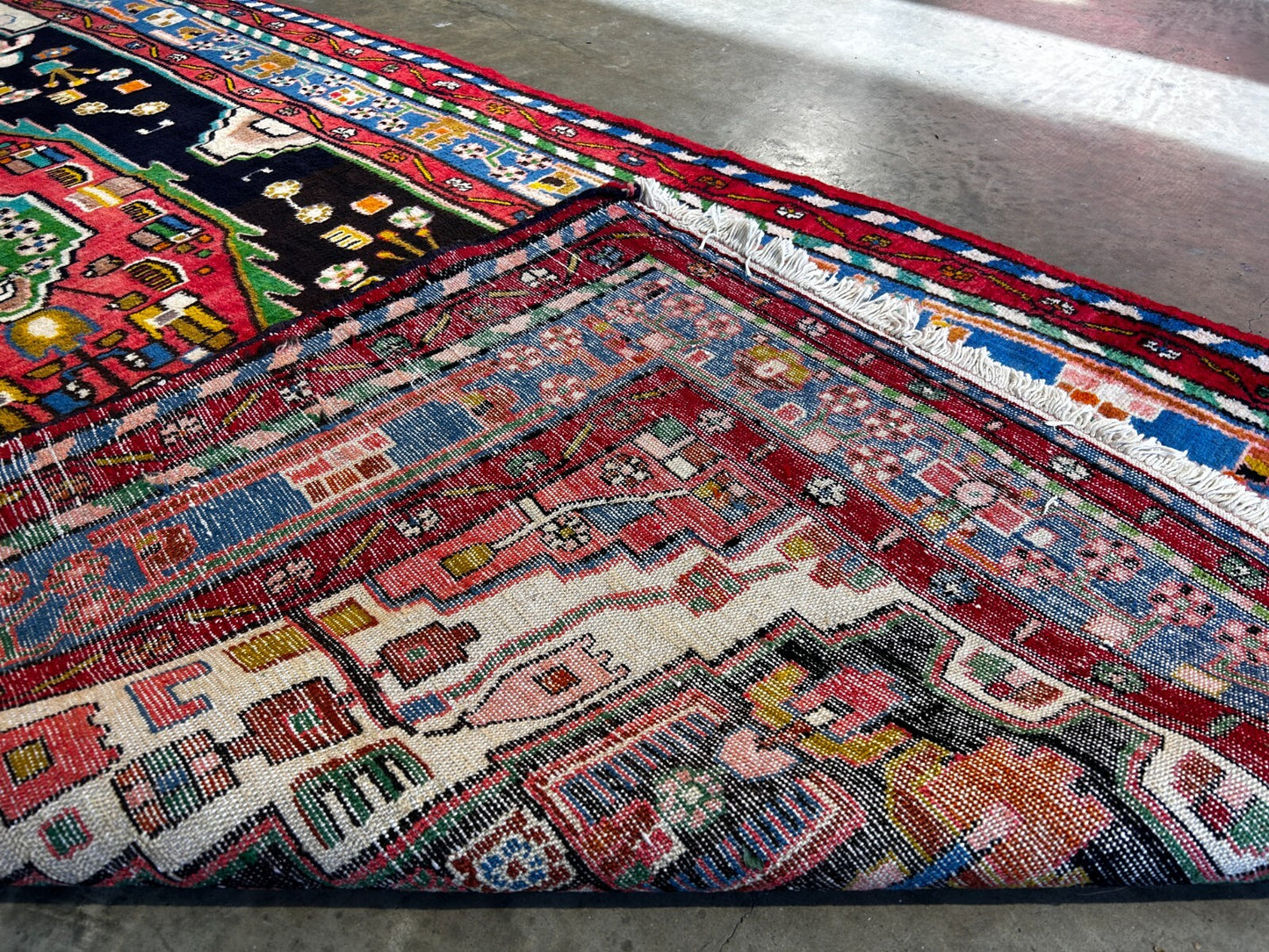 4'8" x 10' Hand-Knotted 100% Lamb Wool Nahavande Area Rug