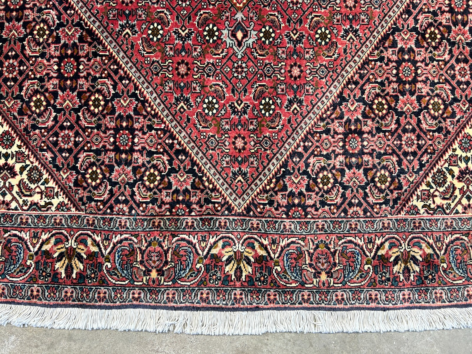 3'9"x5'8" Hand-Knotted 100% Wool Bidjare Carpet - Area Rug