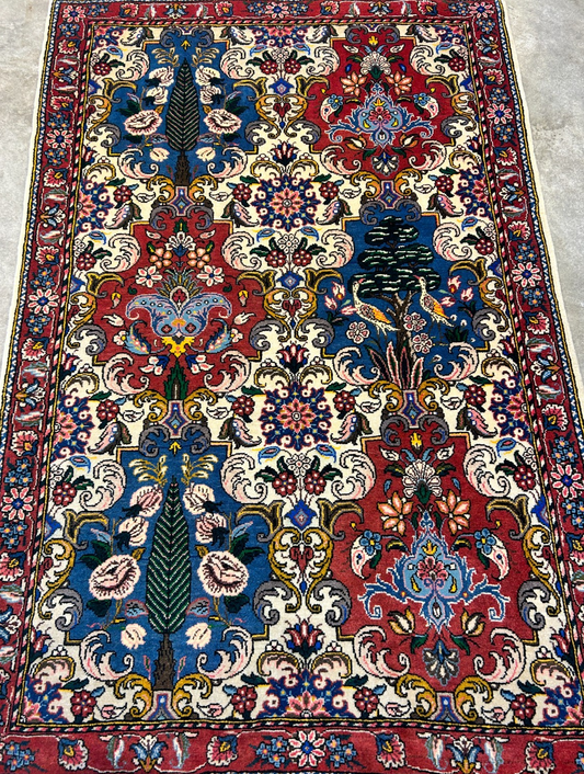 3'5"x5'2" Hand-Knotted 100% Lamb Wool Bakhtiarie Area Rug