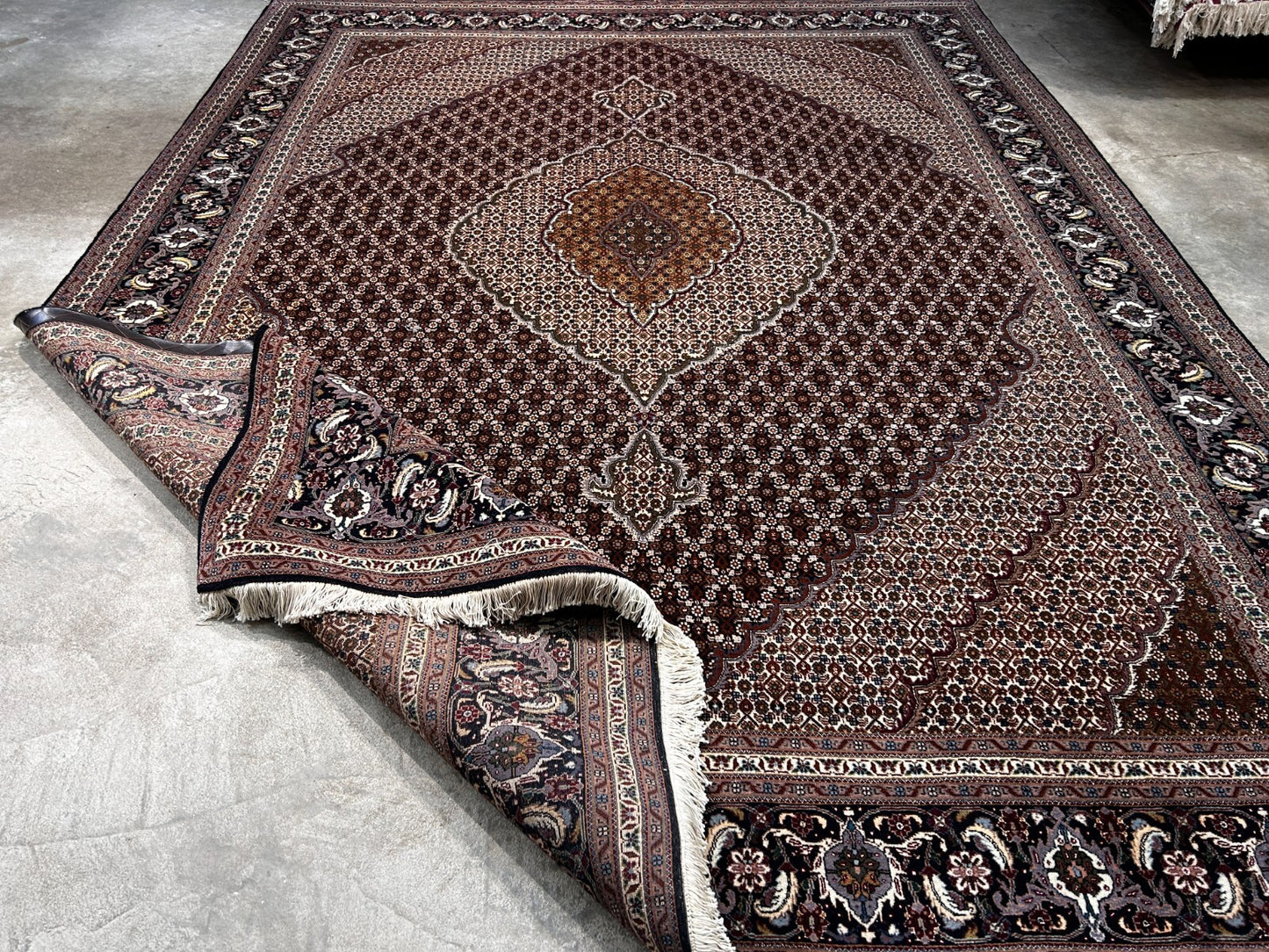 8'4"x11'3" Fine Hand-Knotted Wool & Silk Oriental Rug - Area Carpet