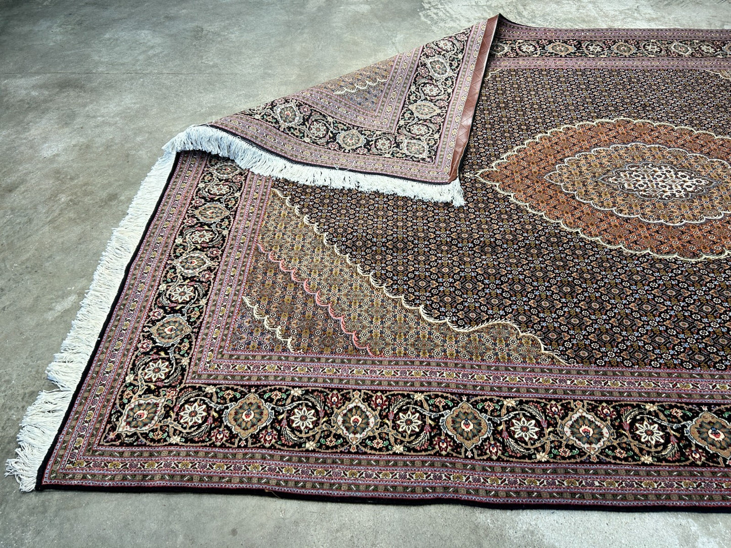 6'7"x9'9" Fine Hand-Knotted Wool & Silk Blend Tabrize Mahi Area Rug