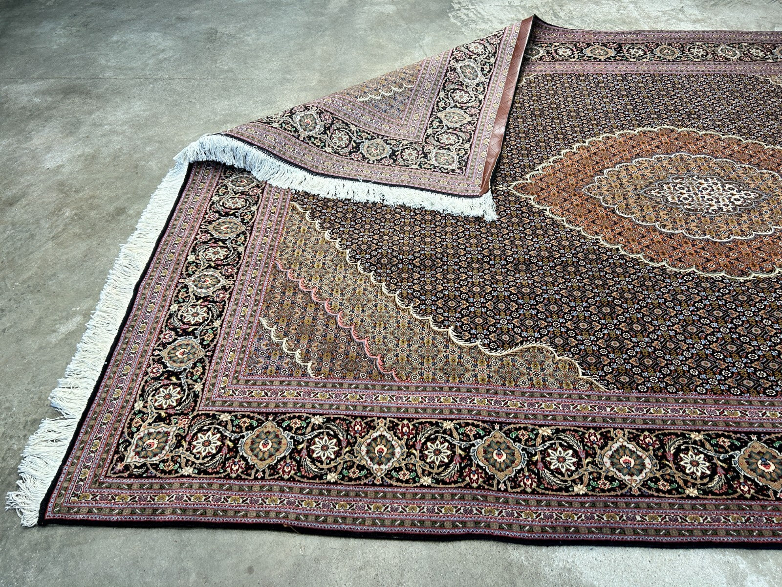 6'7"x9'9" Fine Hand-Knotted Wool & Silk Blend Tabrize Mahi Area Rug