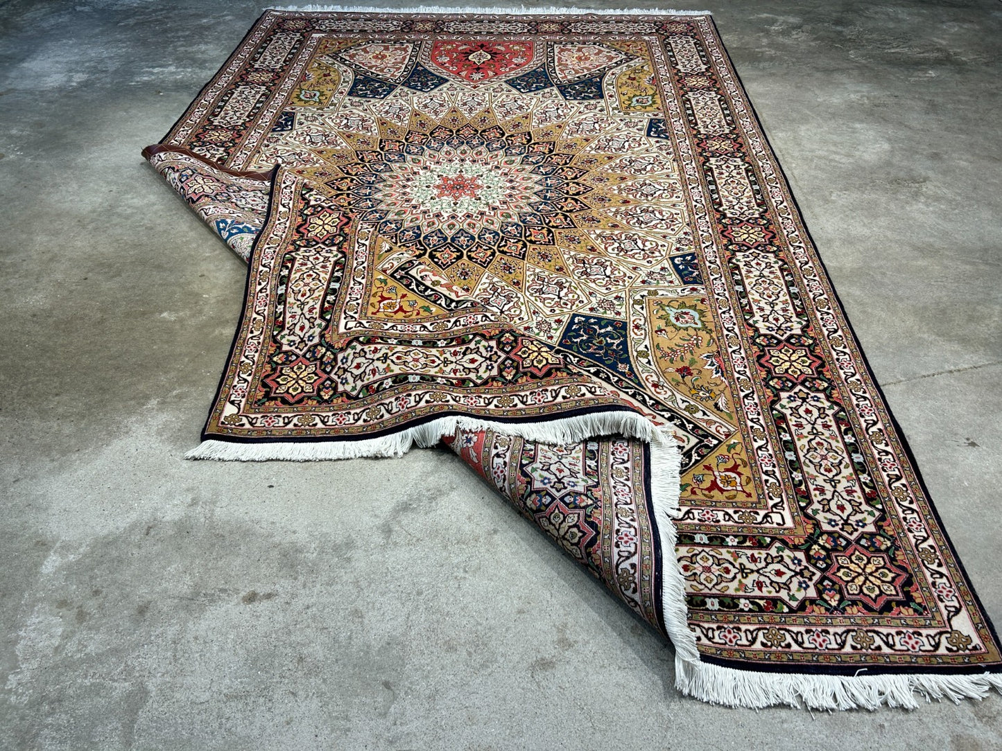 6'7"x10'2" Fine Hand-Knotted Wool & Silk Tabrize Dome Design Rug - Area Carpet