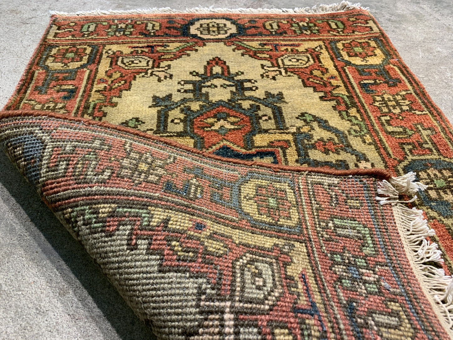 2'x3' Hand-Knotted 100% Wool Herize Design Carpet - Area Rug