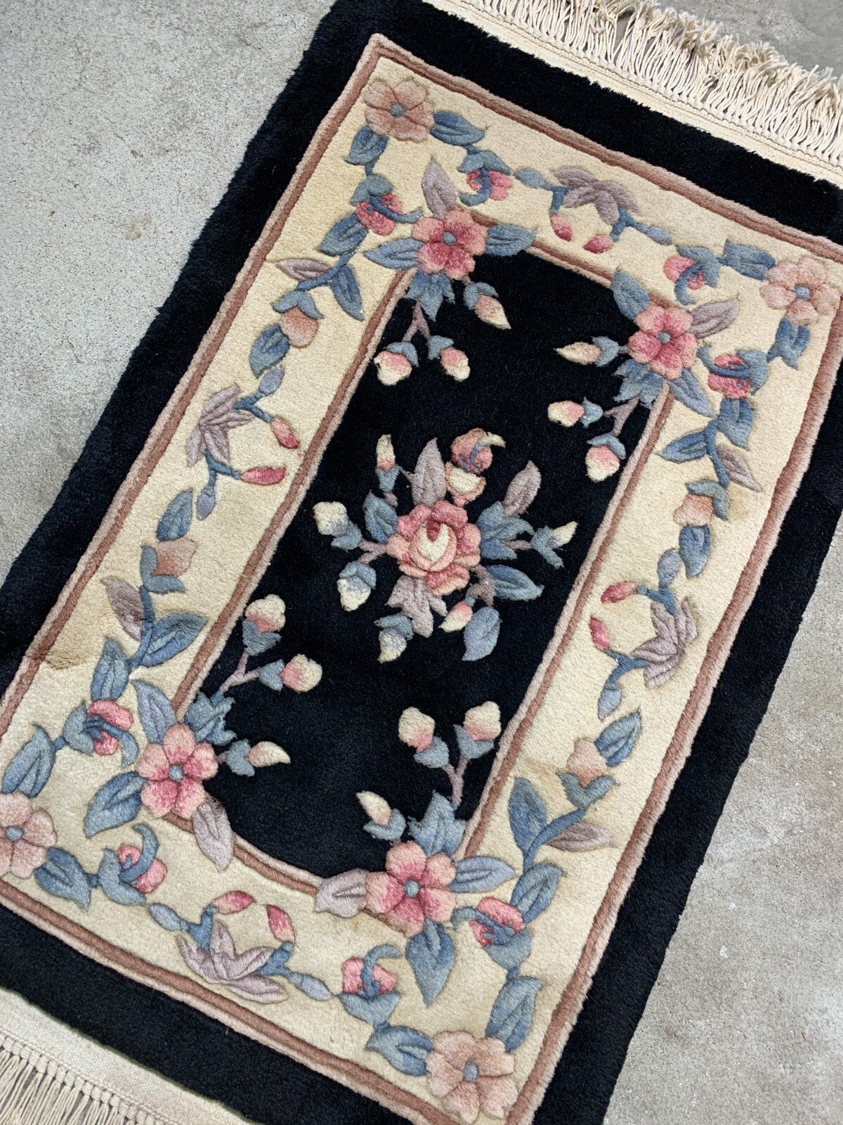 2'x3' Hand-Knotted 100% Wool Oriental Rug - Area Carpet