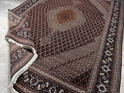 8'4"x11'3" Fine Hand-Knotted Wool & Silk Oriental Rug - Area Carpet