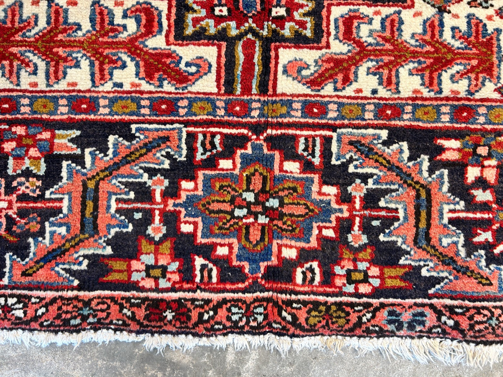 7'10"x11'4" Hand-Knotted 100% Wool Pile Herize Rug