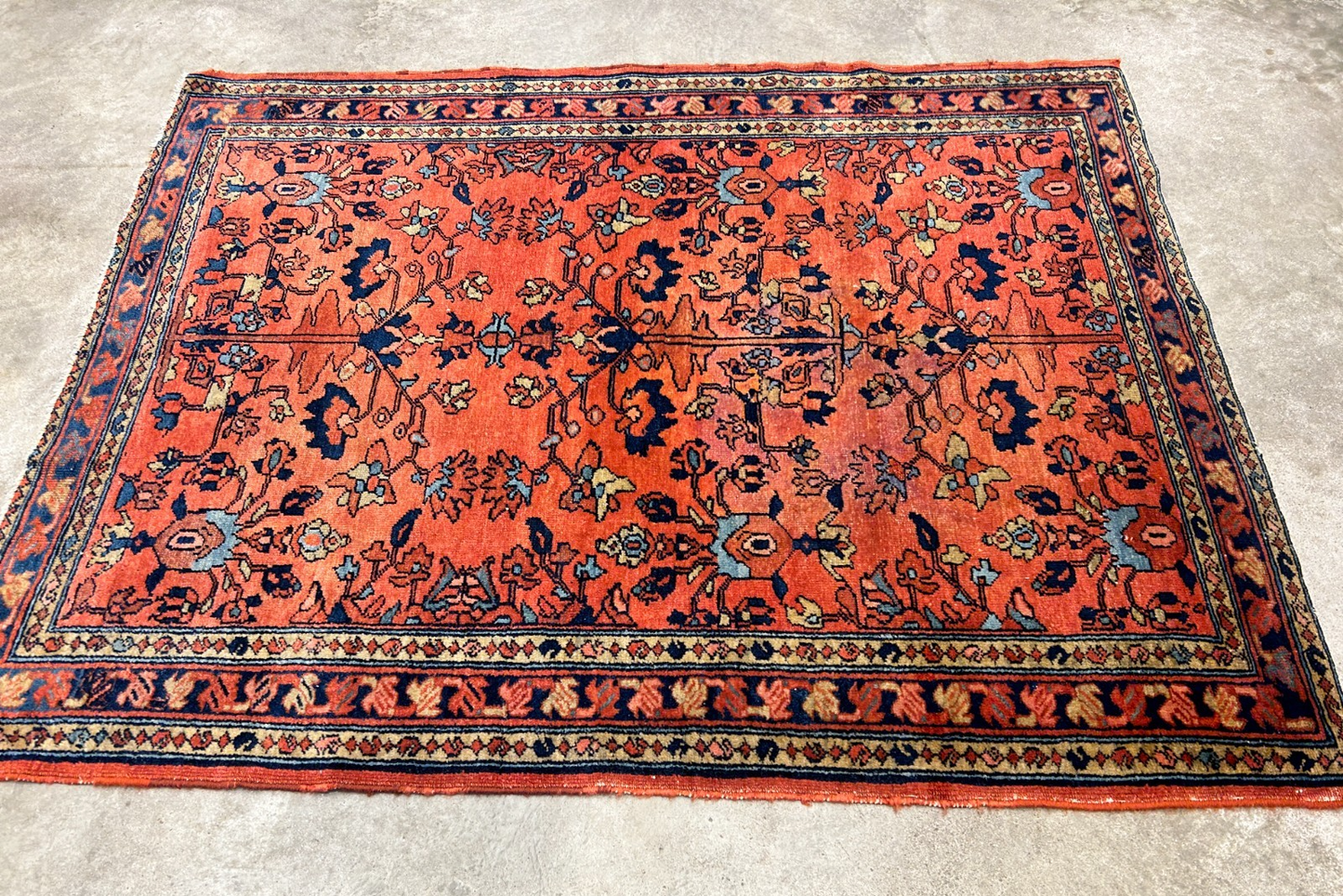 Collector Antique - 3'6"x4'4" Hand-Knotted 100% Wool Pile Sarouke Lilian Rug