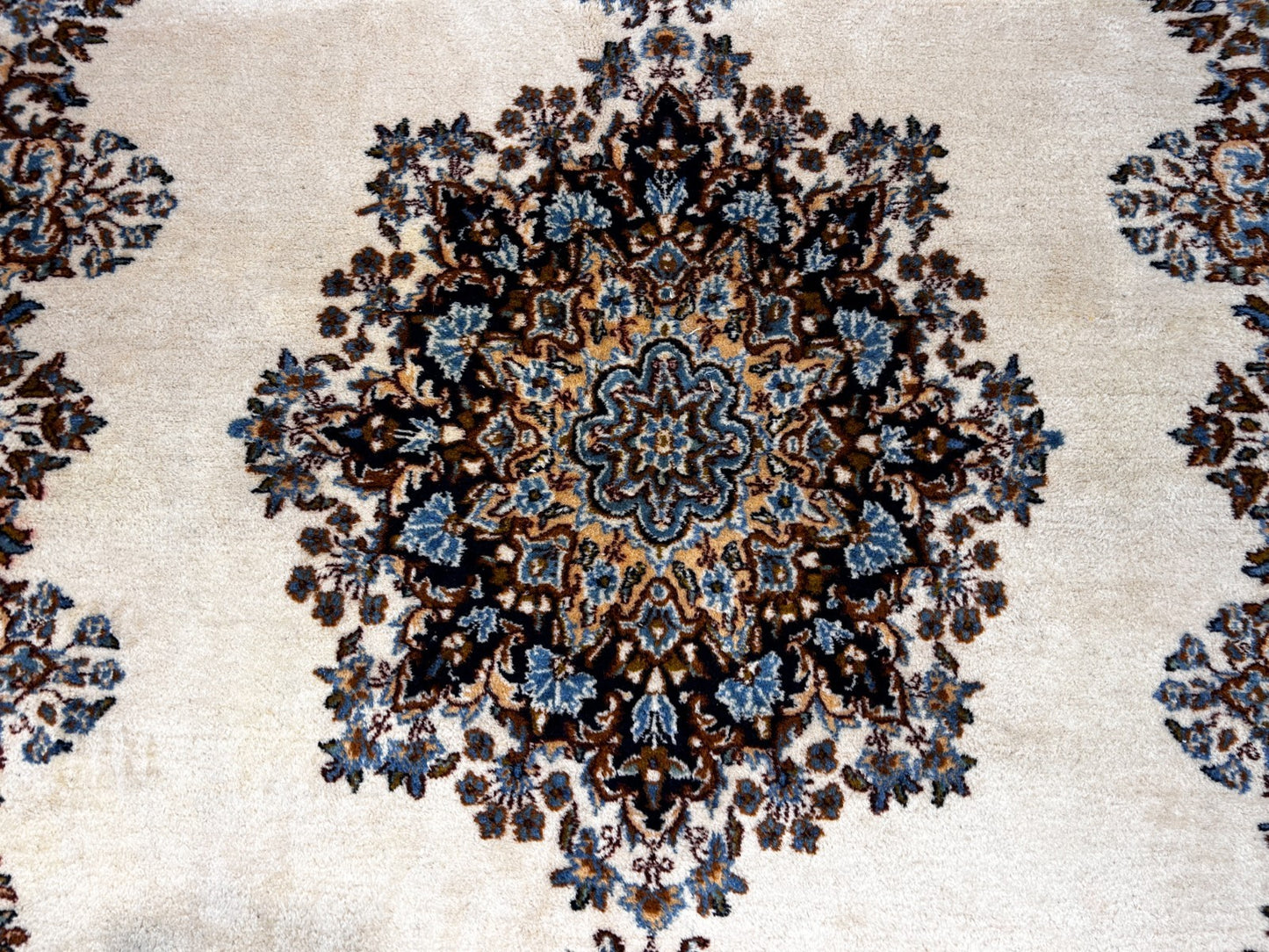 7'4"x10'10" Hand-Knotted 100% Wool Kermane Area Rug - Carpet