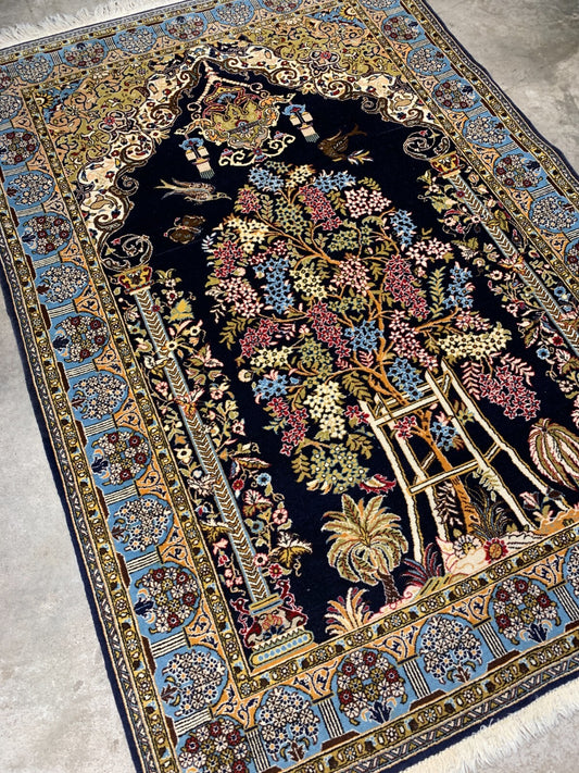 4'7" x 6'7'' Hand-Knotted 100% Wool Pile Qume Prayer Rug