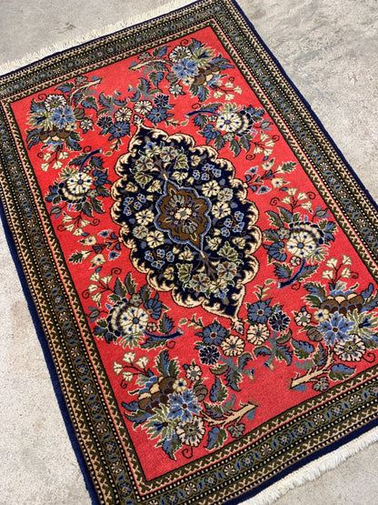 2'x3' Very Fine Hand-Knotted 100% Wool Qume Rug