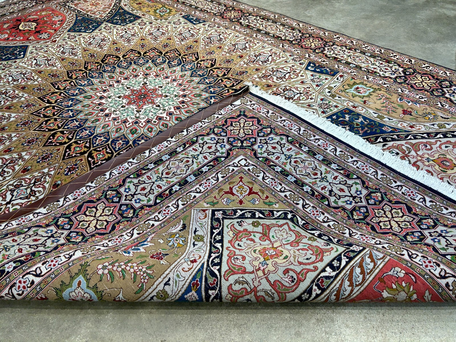 6'7"x10'2" Fine Hand-Knotted Wool & Silk Tabrize Dome Design Rug - Area Carpet