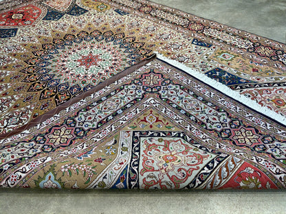 6'7"x10'2" Fine Hand-Knotted Wool & Silk Tabrize Dome Design Rug - Area Carpet