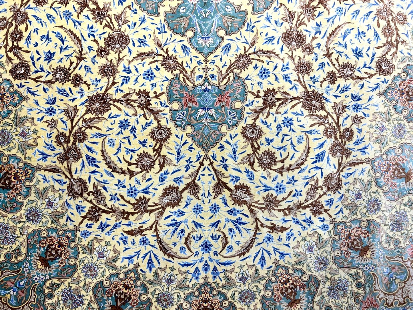 6'5"x10'4" Exquisite Extra-Fine Hand-Knotted 100% Silk Qume Carpet - Area Rug