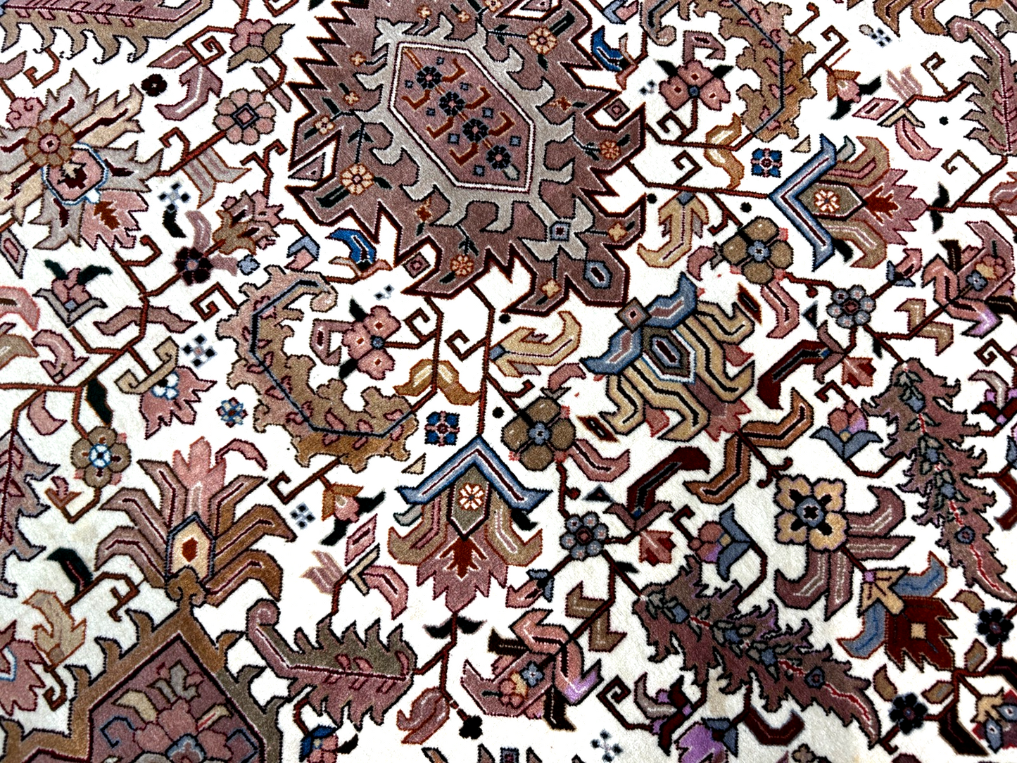 8'1"x11'10'' Fine Hand-Knotted Very Fine Wool Pile Tabrize Herize Area Rug