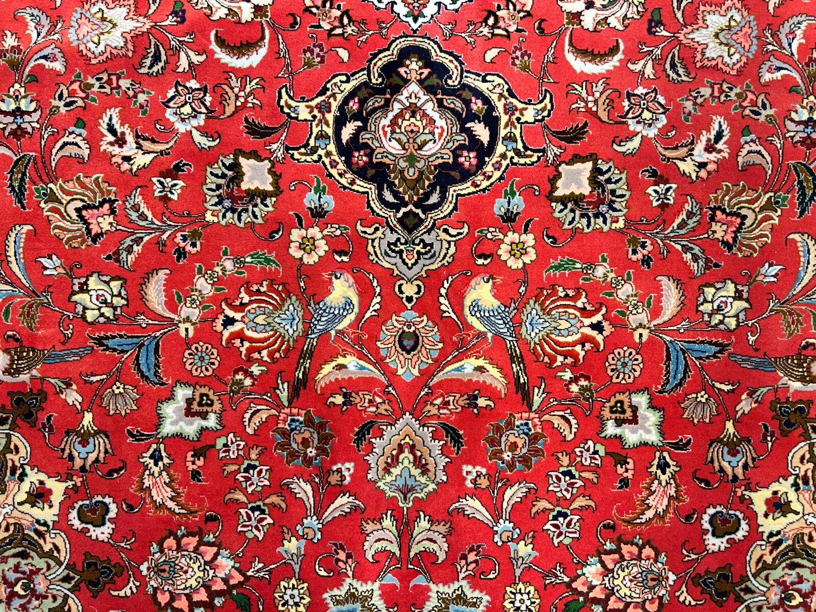 9'11"x12'10" Fine Hand-Knotted Wool & Silk Tabrize Rug