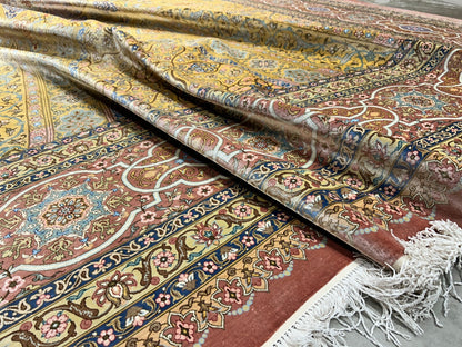 9'8"x12'11" Exquisite Signed Hand-Knotted 100% Silk Qume Rug