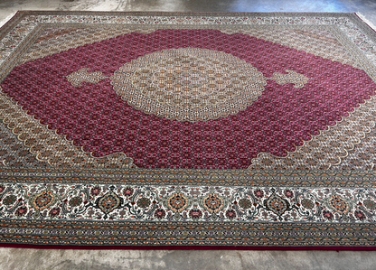 8'2"x11'6" Fine Hand-Knotted Wool & Silk Oriental Rug - Area Carpet