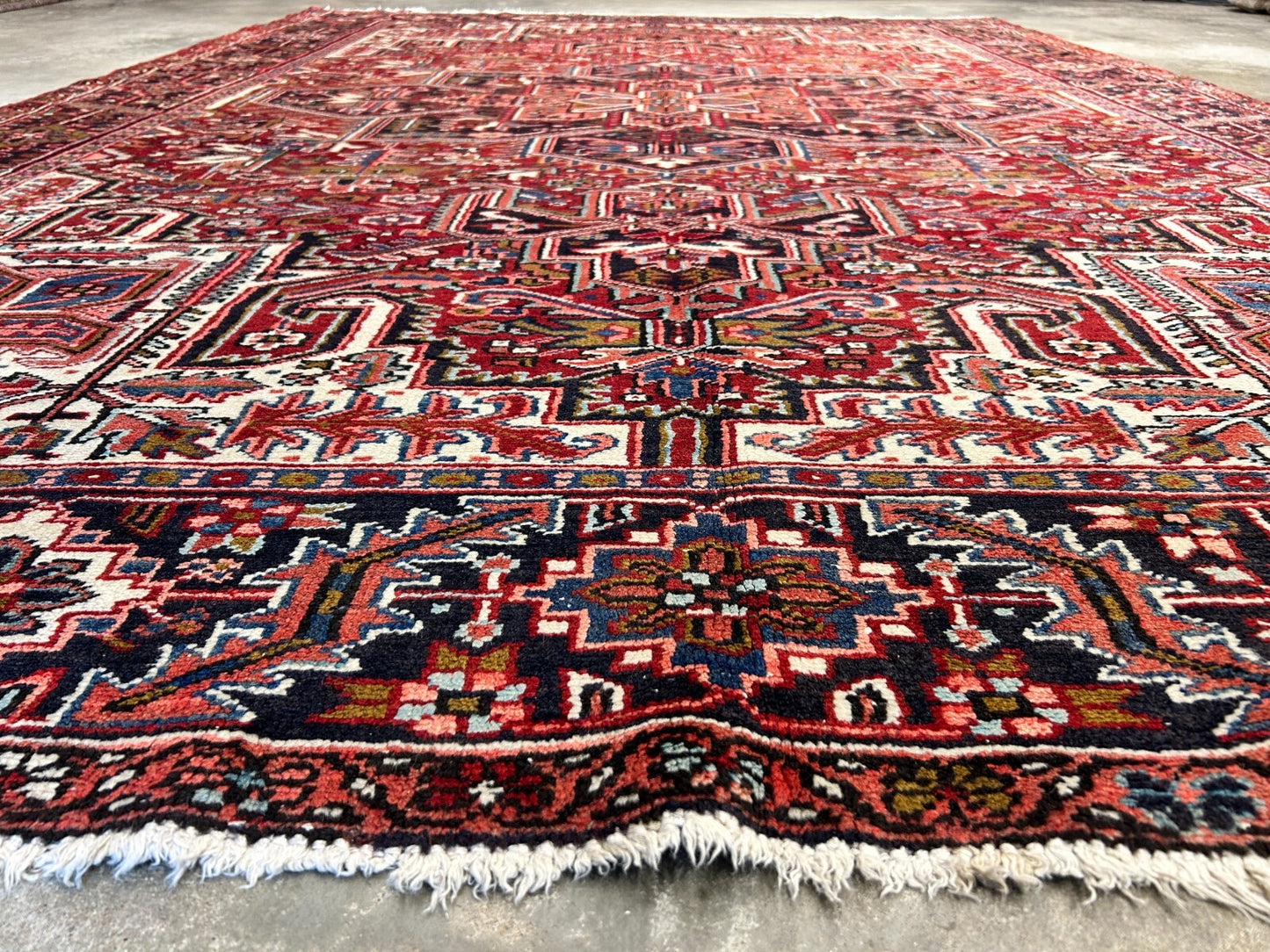 7'10"x11'4" Hand-Knotted 100% Wool Pile Herize Rug