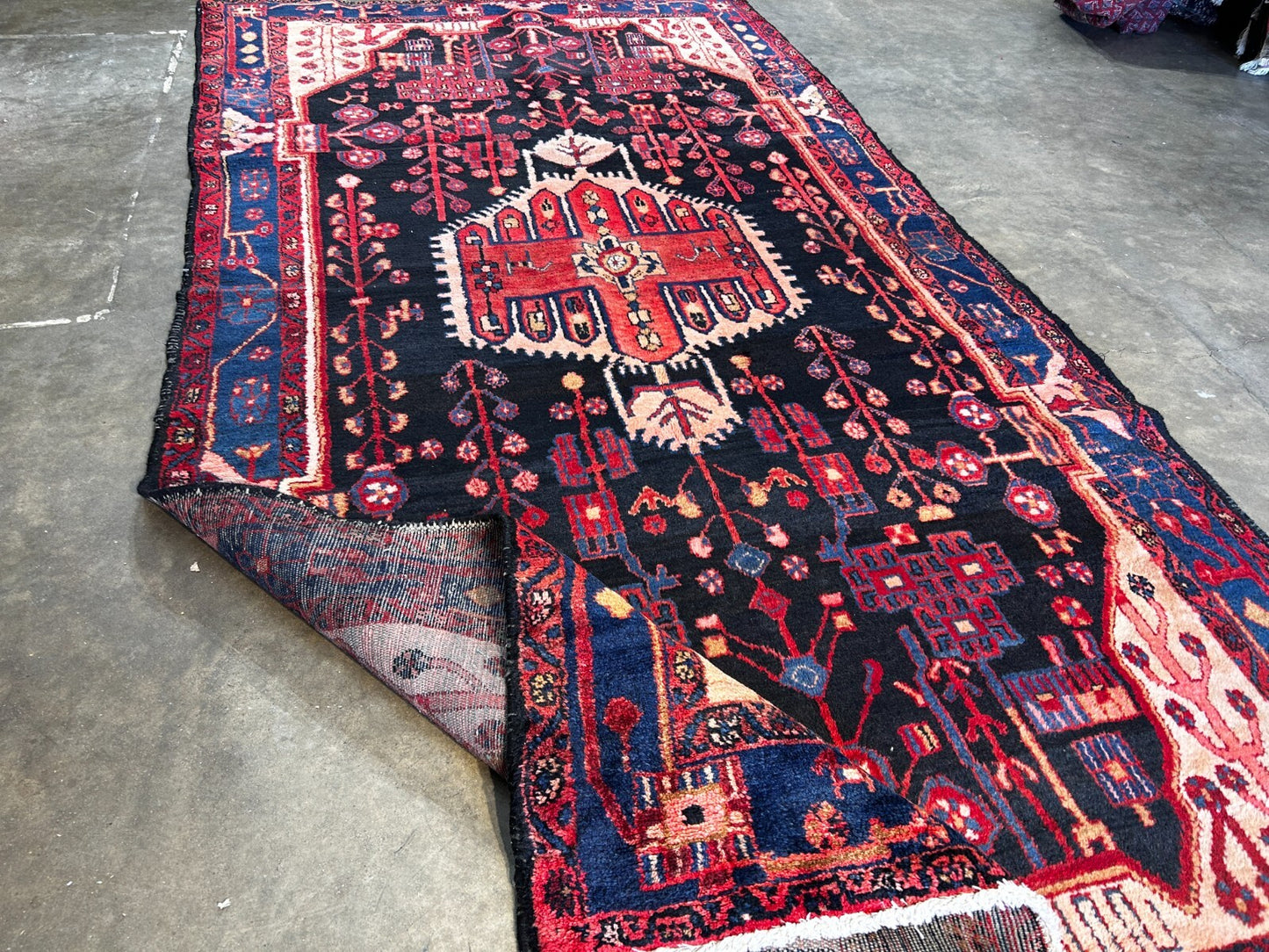 5'1" x 10'2'' Hand-Knotted 100% Lamb Wool Carpet - Nahavande Area Rug