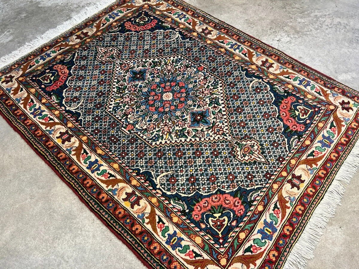 3'5"x5'2" Hand-Knotted 100% Lamb Wool Bakhtiarie Area Rug