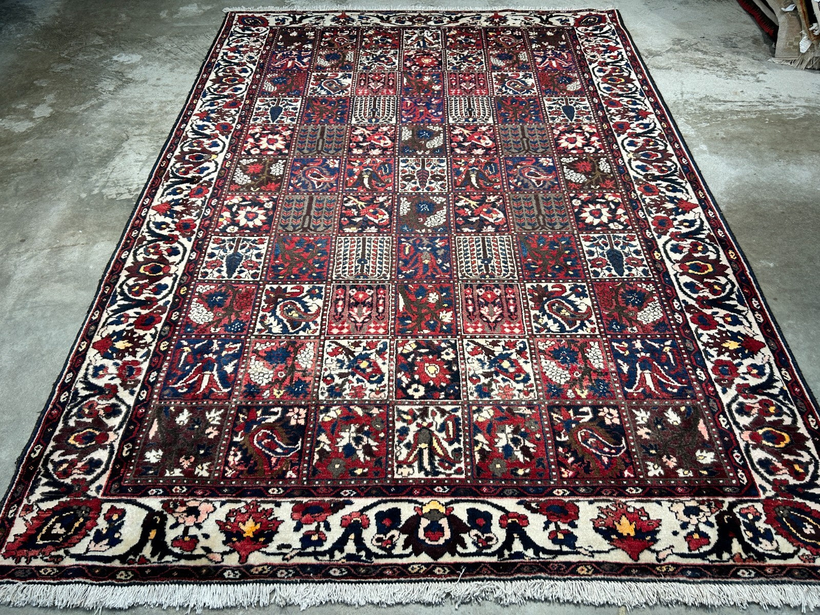 7'2"x10'2" Hand-Knotted 100% Lamb Wool Bakhtiarie Carpet - Area Rug