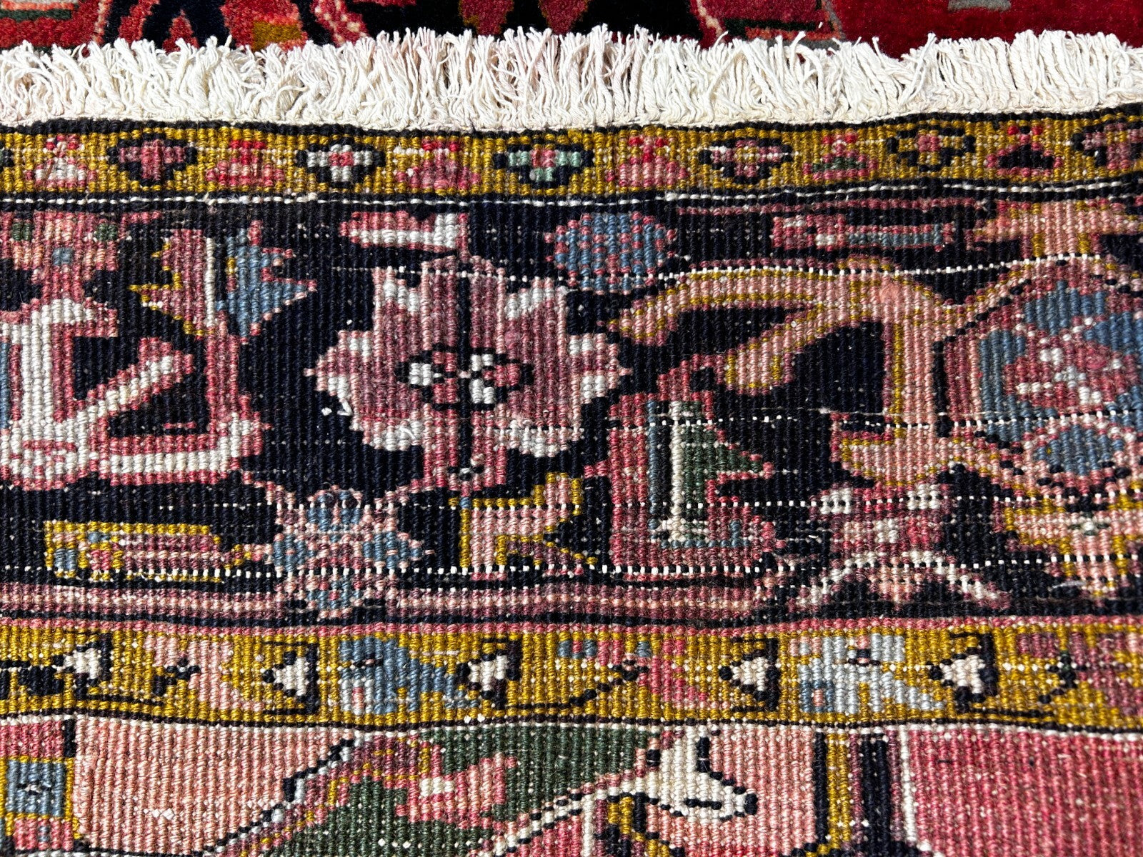 8'3" x 10'6'' Hand-Knotted 100% Wool Pile Herize Area Rug - Carpet