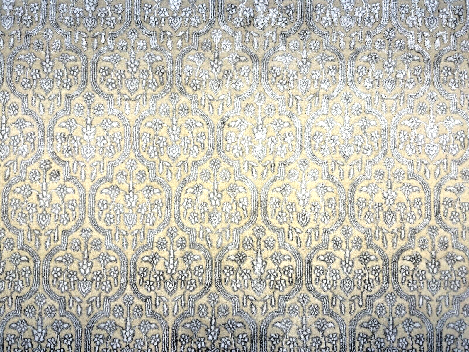 8' x 10'1" Hand-Knotted Silver 100% Wool Carpet - Indian All-Over Area Rug - 3D