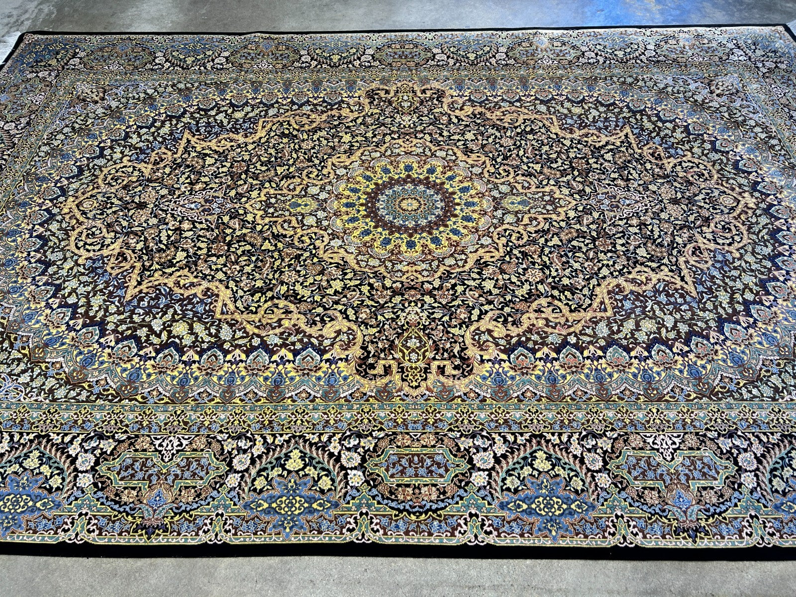 6'5"x9'10" Exquisite Hand-Knotted 100% Silk Qume Rug